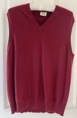 WILLIAM LOCKIE  Pure Cashmere V-Neck Sleeveless Jumper, Dark Red, 46" - Image 1 of 4