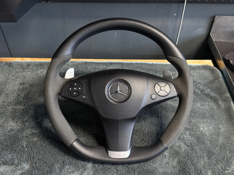 Original Mercedes-Benz Performance Lenkrad W212/W207/W204 - Bild 1 von 4