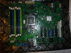 Carte mère serveur Fujitsu D2759-A13 socket 1156 pour Primergy TX150 S7 - Photo 1/6