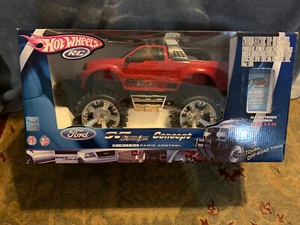 NIB 2006 Hot Wheels Ford SVT F-150 Lightning Concept Digital Radio Control Vehic - Picture 1 of 5