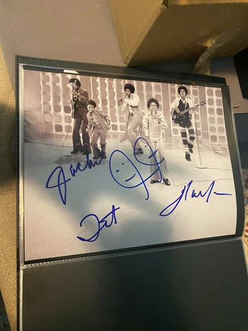 THE JACKSON 5 SIGNED Autographed 11X14 PHOTO MARLON TITO JACKIE JERMAINE! Cover