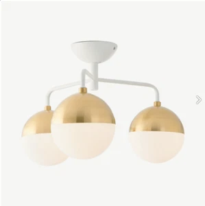 MADE.com Sirene Badezimmer 3-Licht Anhänger Deckenlampe - weiß & gebürstetes Messing - Bild 1 von 8