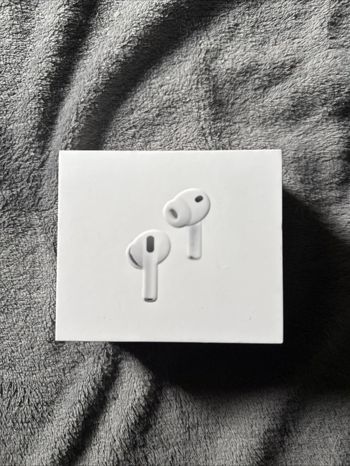 Apple AirPods (3rd Gen) w/ MagSafe Charging Case MME73AM/A -