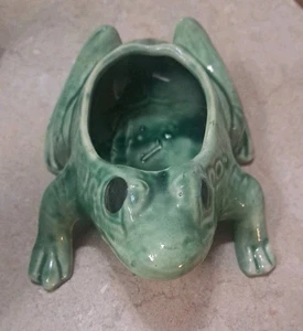 Vintage Brush -  Matte Green Frog Planter 7in - Picture 1 of 5