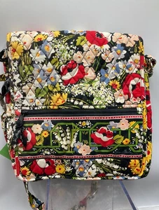 Vera Bradley Poppy Fields Quilted Floral Magnetic Close Mailbag - Picture 1 of 9