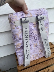 VICTORIA SECRET 2in1 TOWEL BACKPACK CONVERTIBLE STYLE FLORAL - NWT! (In plastic) - Picture 1 of 5