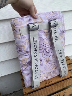 VICTORIA SECRET 2 в 1 полотенце рюкзак трансформируемый стиль цветочный - новый с Ярлыками! (в пластике) - Изображение 1 из 4