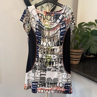 Blusa túnica manga corta Bali Top Abstracto Arte Para Usar Love Script Foto 1 de 4