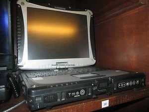ÉCRAN TACTILE PANASONIC TOUGHBOOK CF-18 MK4 1,2 GHz 1,5 Go RAM Mk-4 CF18 WiFi robuste - Photo 1/1