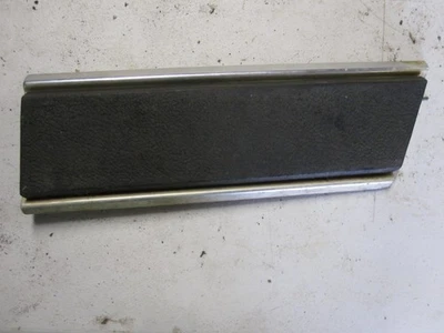 81-93 Dodge Truck Ramcharger guardabarros delantero derecho moldura lateral inferior trasera OEM Foto 1 de 3