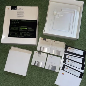 Vintage Apple II AppleWorks Software in original box - Picture 1 of 3