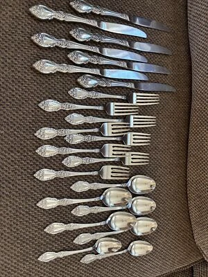 Oneida Wordsworth Lot of 22 Stainless Glossy USA Flatware Knives Forks Spoons - Image 1 of 4