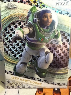 2025 Topps Chrome Disney Izzy Hawthorne #29 Black & White Shimmer Refractor /101 - Image 1 of 4