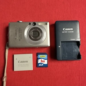 Canon PowerShot SD600 ELPH 6.0MP Silver Digital Camera - Charger - Tested - Picture 1 of 24