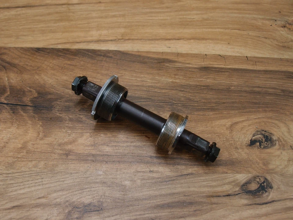 1979 road bike bottom bracket made in Japan worked with Sugino Maxy BSA / 68 mm - Image 1 of 4