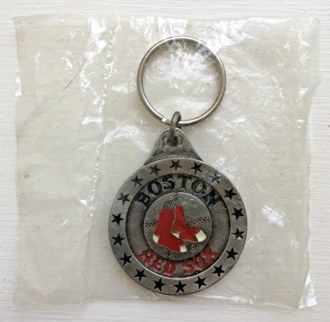 Boston Red Sox MLB Baseball Metal Circle Keychain 1992 Cover