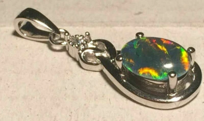 Orecchini e pendenti in opale Set coordinati Triplette di opale autentico... - Immagine 1 di 4