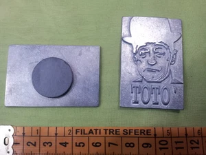1 Magnet Toto' 3,5x5,2 cm aus Metall mit Magnet Film Berühmt Neapel Krippe - Bild 1 von 1