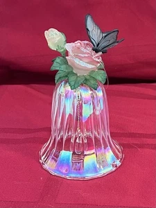 GLAS IRISIERENDE GLOCKE MIT SCHMETTERLING UND ROSEN. RÖMER, INKL. CA. 4,5 ZOLL - Bild 1 von 18