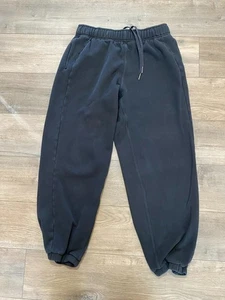 Pantalones deportivos Lululemon para mujer S negros de tiro medio de buceo polar LW5GIOS - Imagen 1 de 9