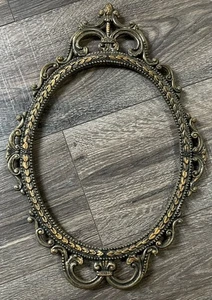 17" Messing Viktorianisch Oval Bilderrahmen Schwer Patina Rahmen Nur Verziert - Bild 1 von 7