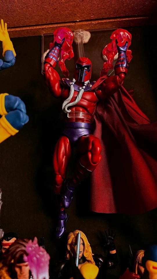 Экшн-фигурка Medicom Toy Marvel MAFEX No.128 Magneto - Изображение 1 из 4