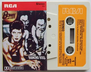 DAVID BOWIE - DIAMOND DOGS (RCA APK10576) 1974 UK CASSETTE TAPE BLACK SPOOL - Picture 1 of 3