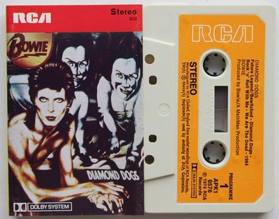 DAVID BOWIE - DIAMOND DOGS (RCA APK10576) 1974 UK CASSETTE TAPE BLACK SPOOL - Image 1 of 3