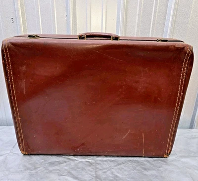 Vintage Hartmann Knocabout Leather Suitcase With Key 24"x18"x7" - Image 1 of 4