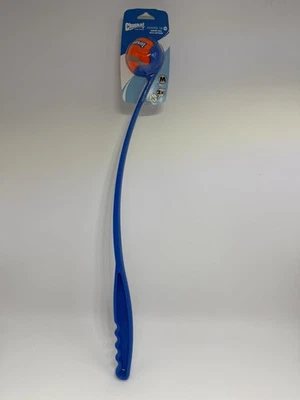 Chuckit! Junior Ball Launcher с Средним Мячом - Игрушка для Принеса Собаки, Звукосниматель Hands-Free - Изображение 1 из 3