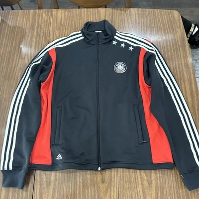 Chaqueta deportiva Adidas negra vintage para hombre Copa Mundial de Alemania 2006 FIFA talla XLarge Foto 1 de 4