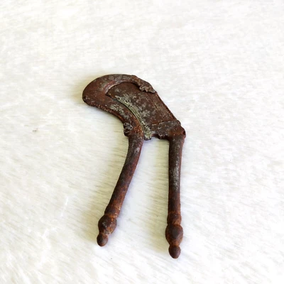 19c Vintage Iron Betel Nut Cutter Rich Patina Old Decorative Collectible I562 - Image 1 of 4