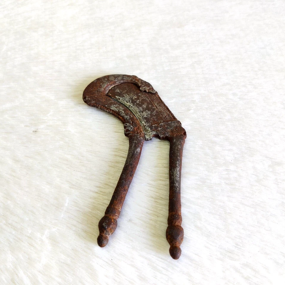 19c Vintage Iron Betel Nut Cutter Rich Patina Old Decorative Collectible I562 - Image 1 of 4