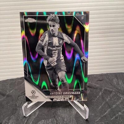 2021-22 Topps Chrome UCL #171 Antoine Griezmann Black And White Raywave - Image 1 of 2