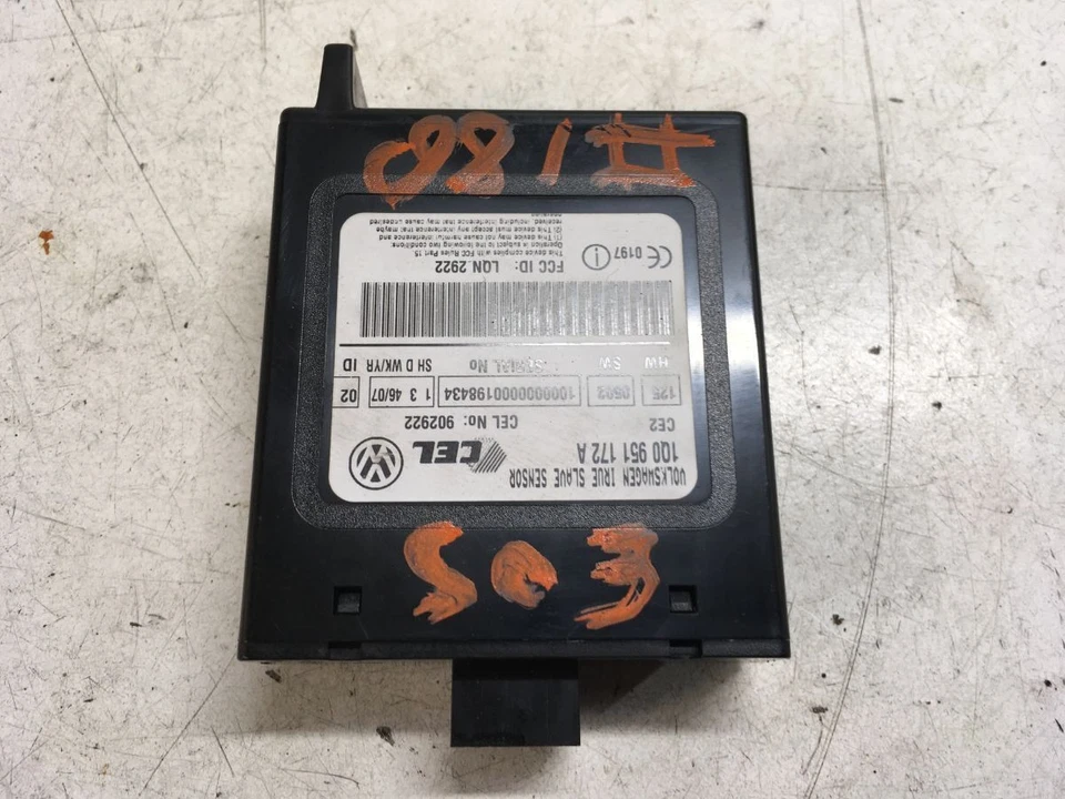 VOLKSWAGEN EOS (2008) ANTI THEFT ALARM MODULE 1Q0951172A 1Q0951172A - Image 1 of 4