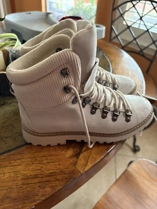 cream boots size 7 - Picture 1 of 4