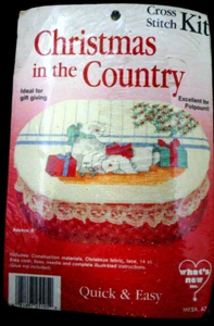 Christmas In The Country Cross Stitch Kit 025105 Cat Bunny Box Easy Sealed NEW - Picture 1 of 2