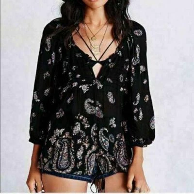 Blusa Top Ecote Urban Outfitters Floral Estampado Paisley Negra De Colección M 233402 Foto 1 de 4