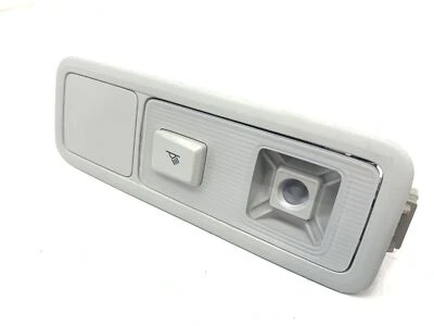 2017-2019 VOLKSWAGEN GOLF ALLTRACK REAR LEFT READING DOME LIGHT OEM - Imagem 1 de 4