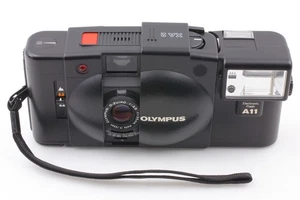 [Fast neuwertig mit Riemen] Olympus XA2 SCHWARZ + A11 Flash Point & Shoot aus Japan - Bild 1 von 11