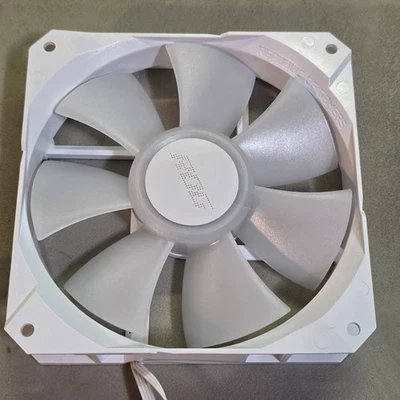 NEW ASUS ROG RYUO Model 12 Fan 120mm 4-pin PWM PC Case Radiator White - Image 1 of 4