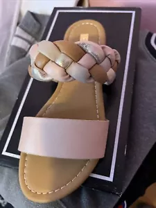 Women Sandals - Picture 1 of 7