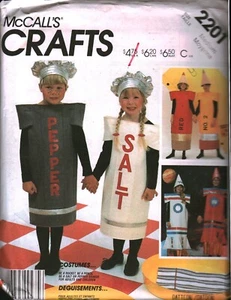 2201 UNGESCHNITTEN McCalls Nähmuster Halloween Rakete Bleistift Salz Pfeffer Halter OOP - Bild 1 von 2
