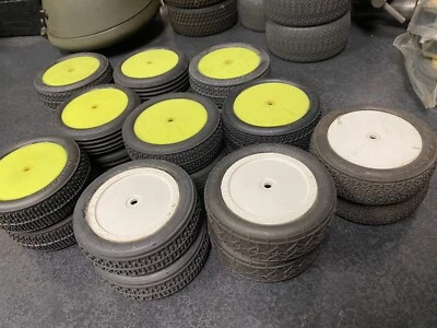 Losi 1/10 Front Tires Sets Vgc - Image 1 of 4