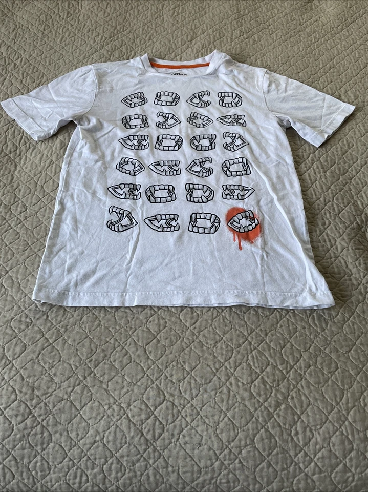 Camiseta Corcoran Youth tamanho L gráfica branca manga curta - SKU 221884 A - Imagem 1 de 4