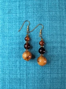 Schöne Vintage Brauntöne Multi-Size Perlen Ohrhänger - Bild 1 von 8