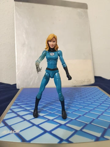 Hasbro Marvel Legends Invisible Woman Figure Fantastic Four Walgreens - Loose Cover