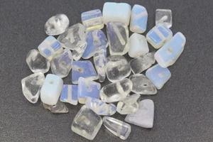 10 g (40,50 € */ 100 g) vidrio ópalo piedra preciosa astilla perforada para joyería fabricación - Imagen 1 de 1