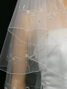 2T weiße Braut Fingerspitze Länge 8 Motive Perlen Bleistift Rand Hochzeit Schleier - Bild 1 von 5
