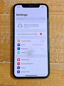 Apple iPhone 11 Pro Gris espacial 512 GB Desbloqueado - LCD defectuoso - Solo para piezas - Imagen 1 de 13